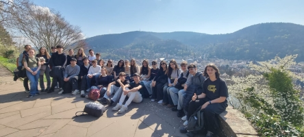 Spanisches Flair trotzt Wetterachterbahn